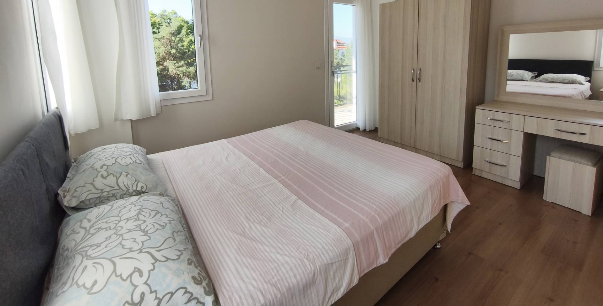 Ortaca Dalyan'da Yemyeşil Bahçeli, Özel Havuzlu, 8 Kişilik Villa