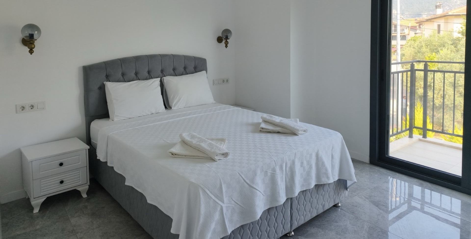 Ortaca Dalyan'da Modern Tasarımlı, Özel Havuzlu, Kiralık Villa