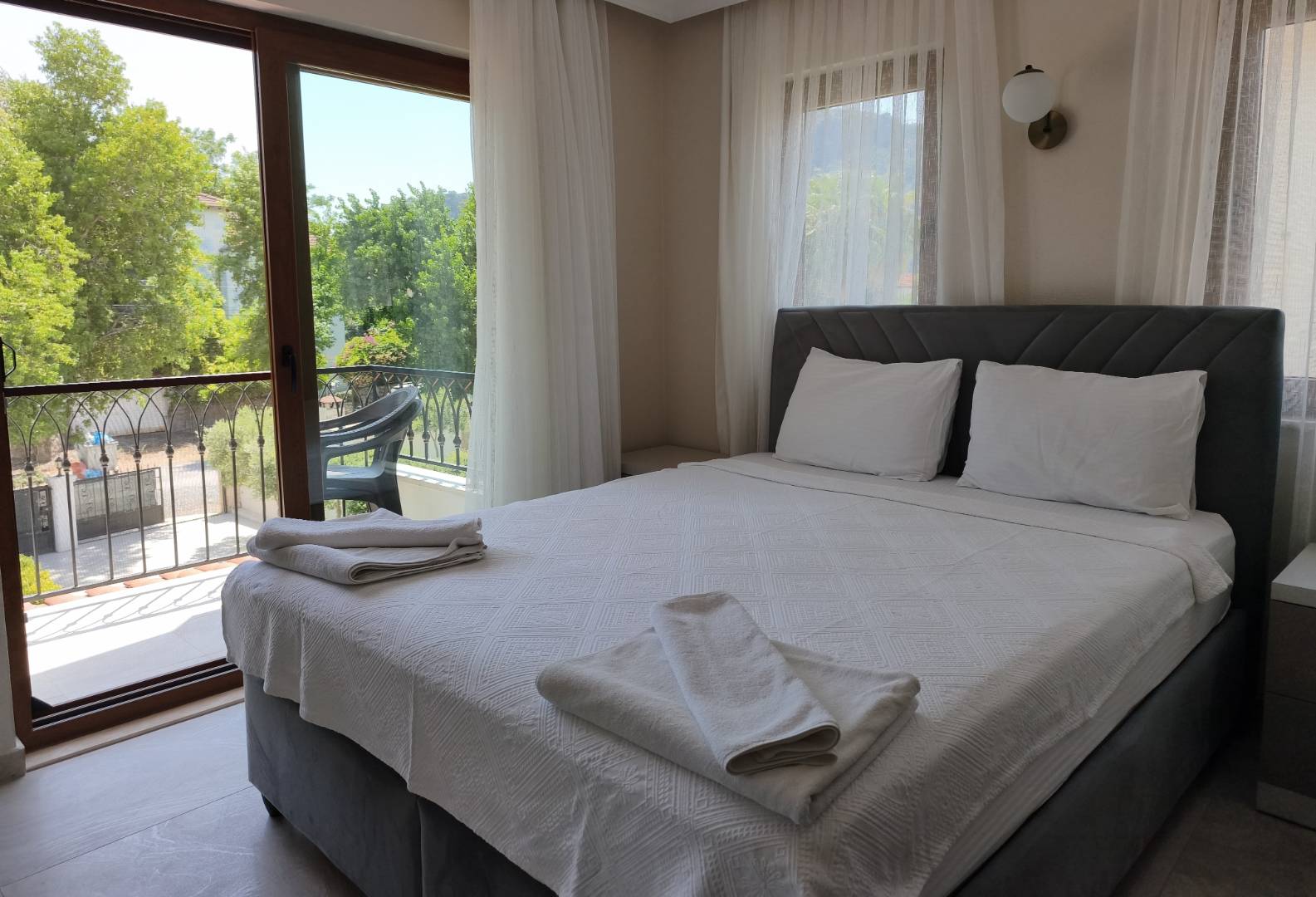 Ortaca Dalyan'da Sakin Konumda, Özel Havuzlu, Konforlu Villa
