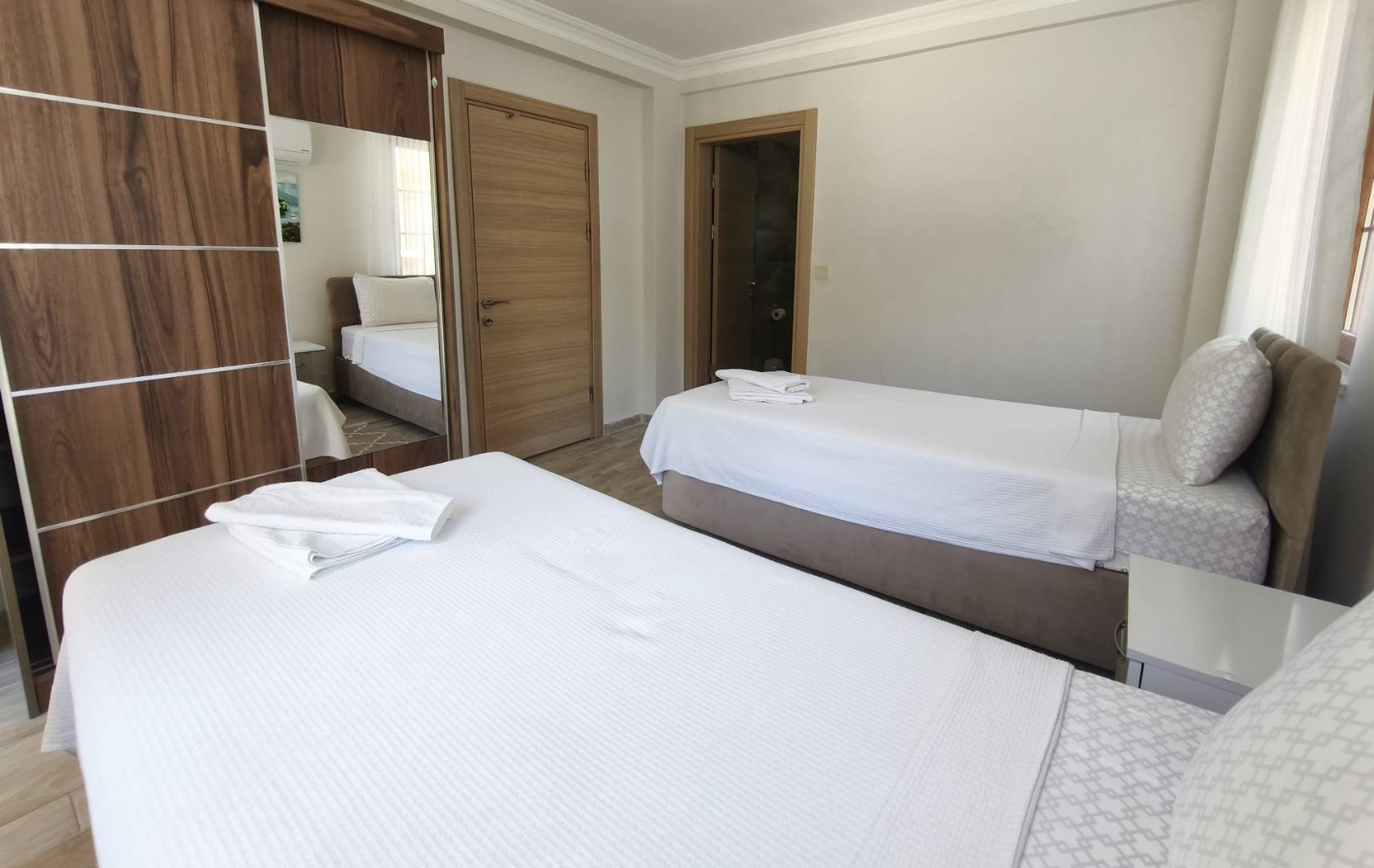 Ortaca Dalyan'da Kalabalık Ailelere Uygun, Özel Havuzlu, Modern Villa