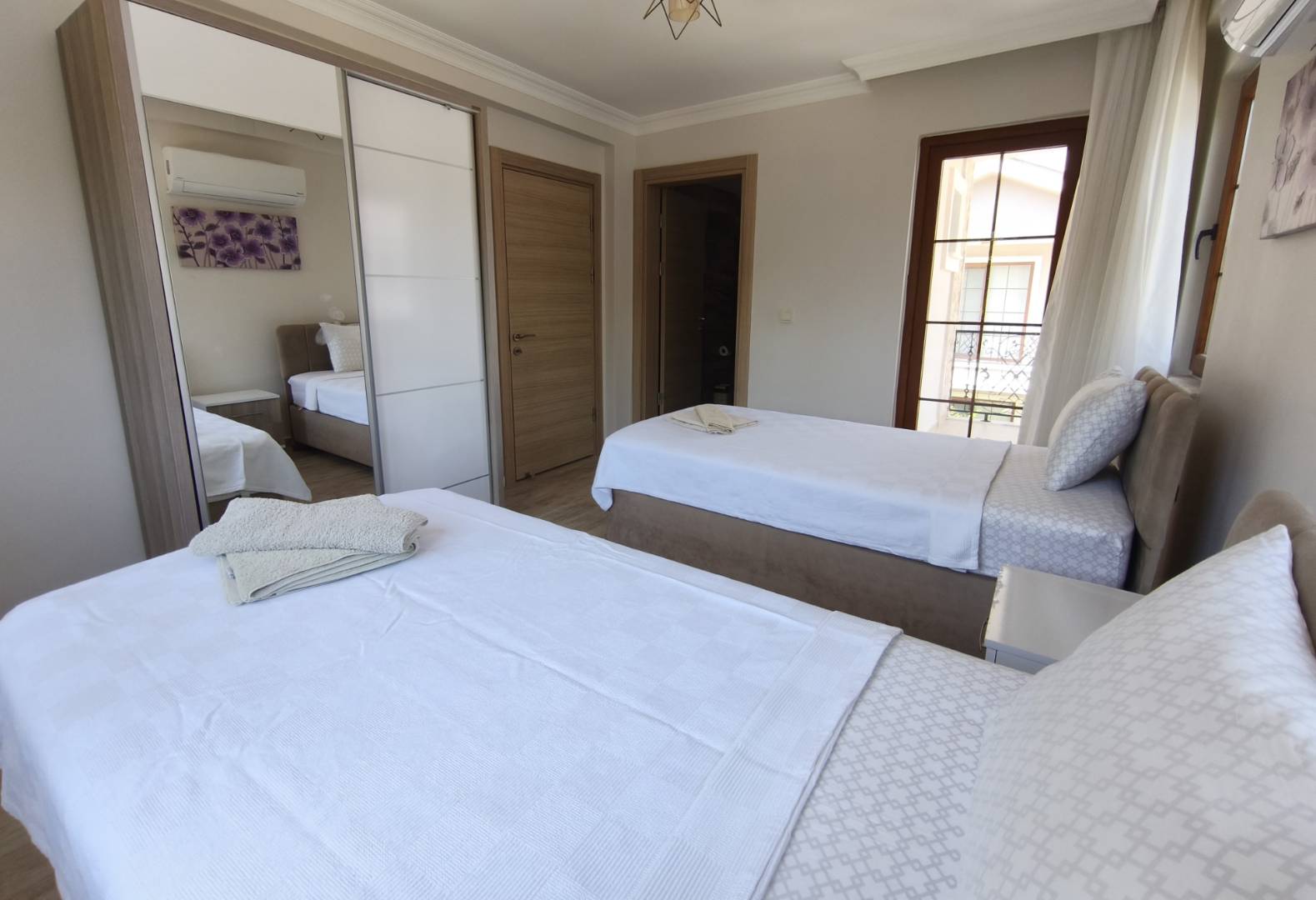 Ortaca Dalyan'da Kalabalık Ailelere Uygun, Özel Havuzlu, Modern Villa