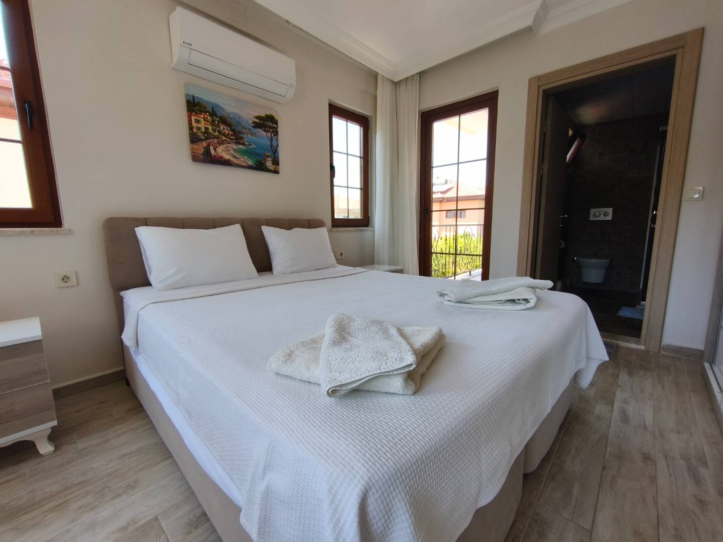 Ortaca Dalyan'da Kalabalık Ailelere Uygun, Özel Havuzlu, Modern Villa