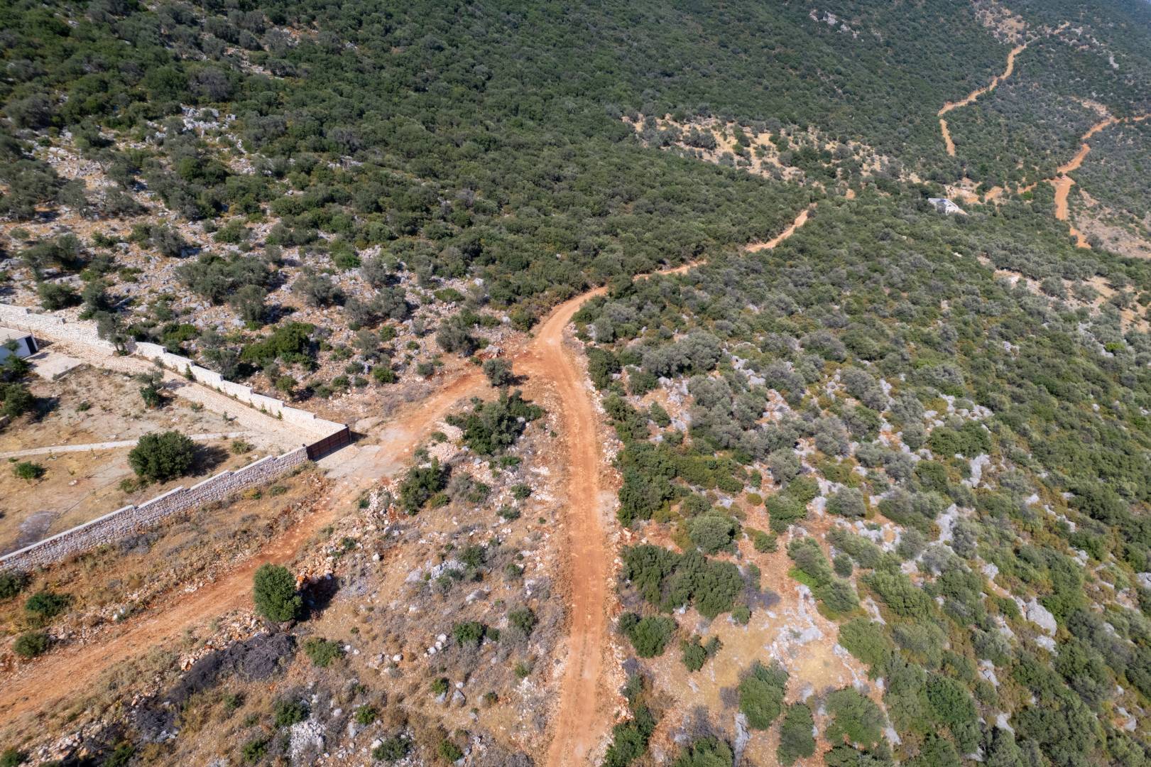 Kaş Sarıbelen'de Muhteşem Doğada, Özel Havuzlu, Taş Villa