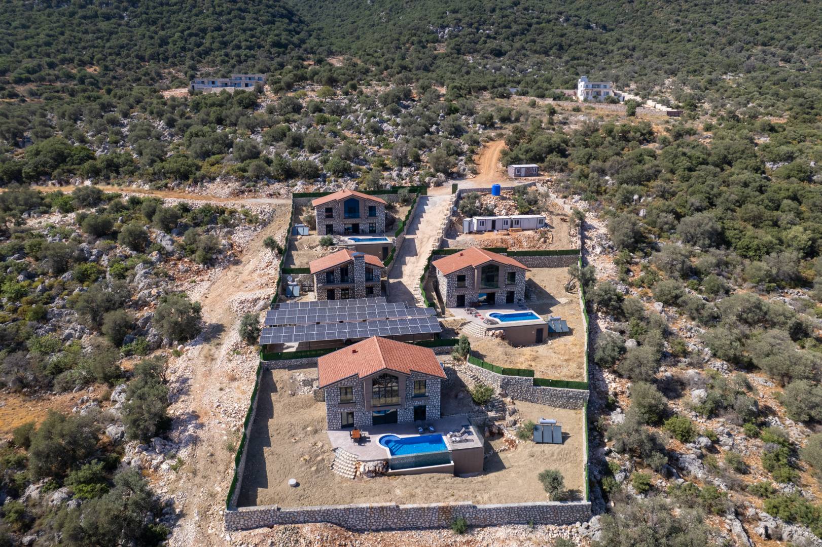 Kaş Sarıbelen'de Muhteşem Doğada, Özel Havuzlu, Taş Villa