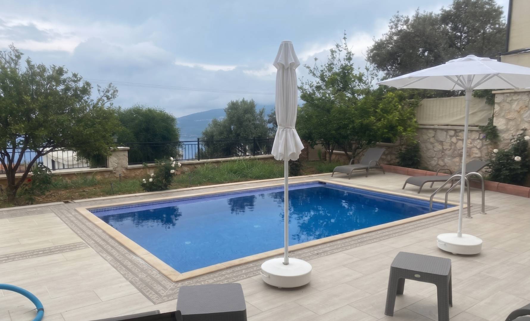 Kaş Bezirgan'da Deniz Manzaralı, Özel Havuzlu, Geniş Villa