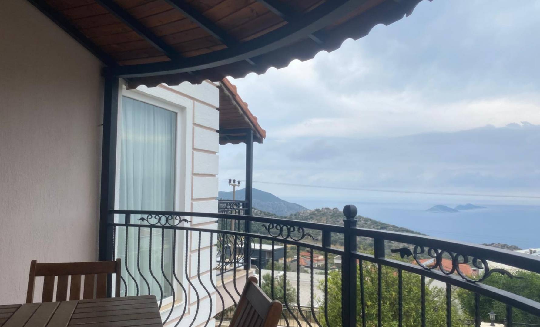 Kaş Bezirgan'da Deniz Manzaralı, Özel Havuzlu, Geniş Villa