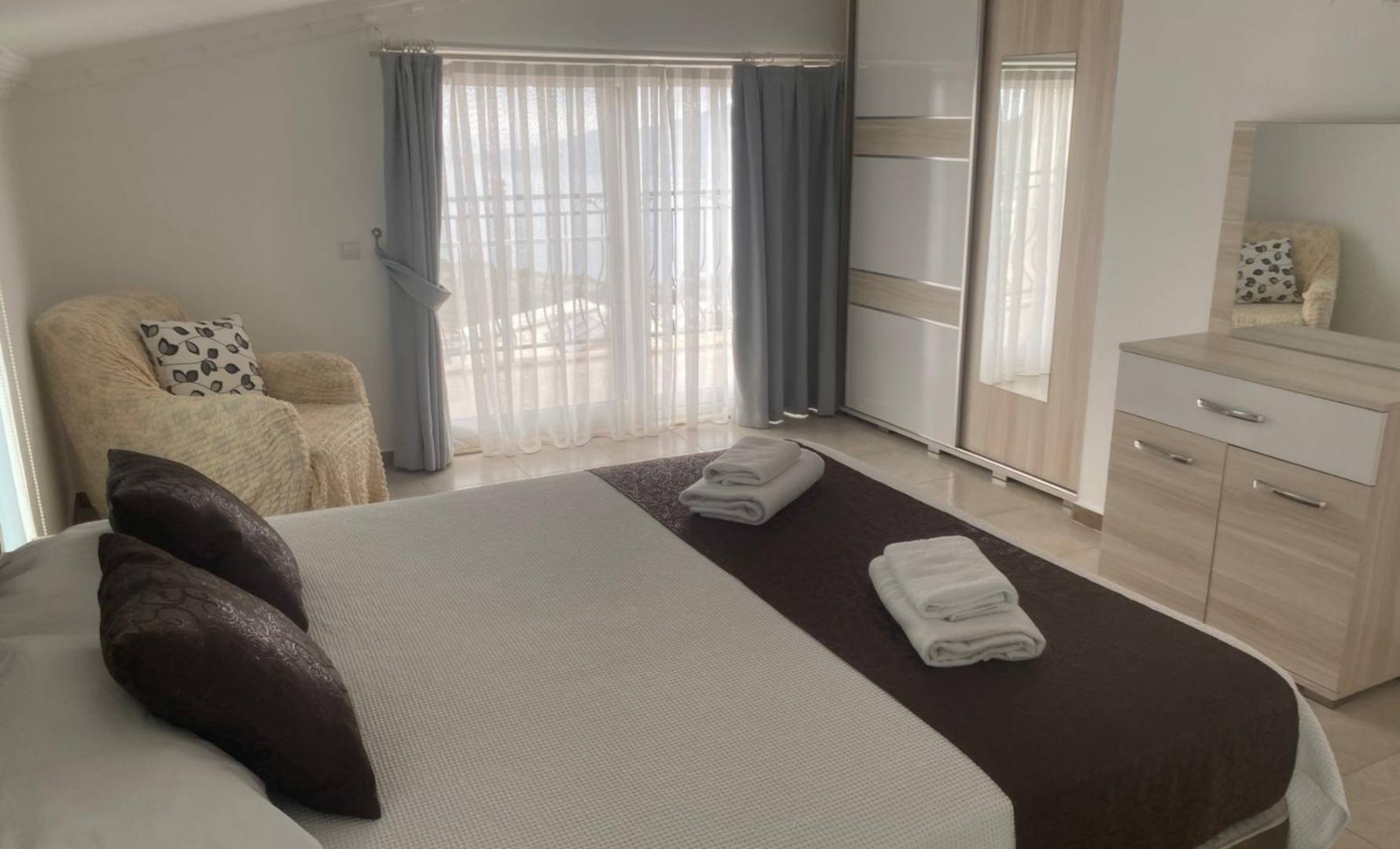 Kaş Bezirgan'da Deniz Manzaralı, Özel Havuzlu, Geniş Villa