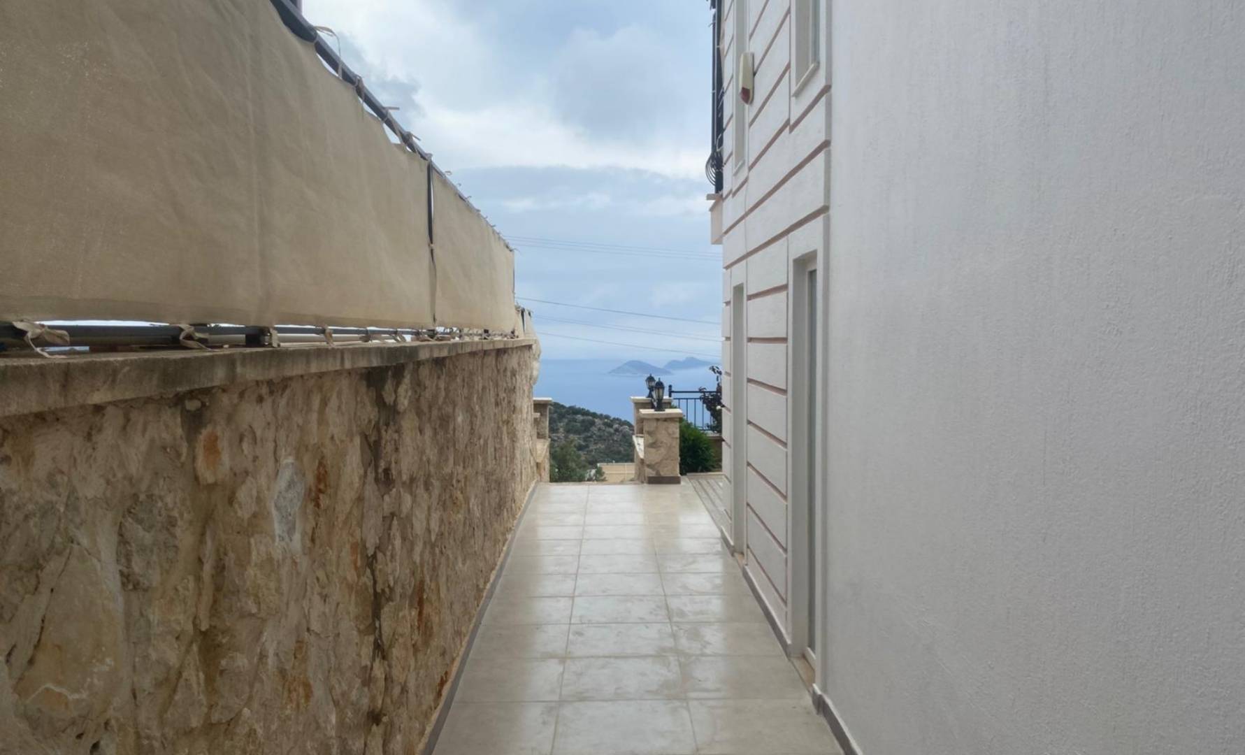 Kaş Bezirgan'da Deniz Manzaralı, Özel Havuzlu, Geniş Villa