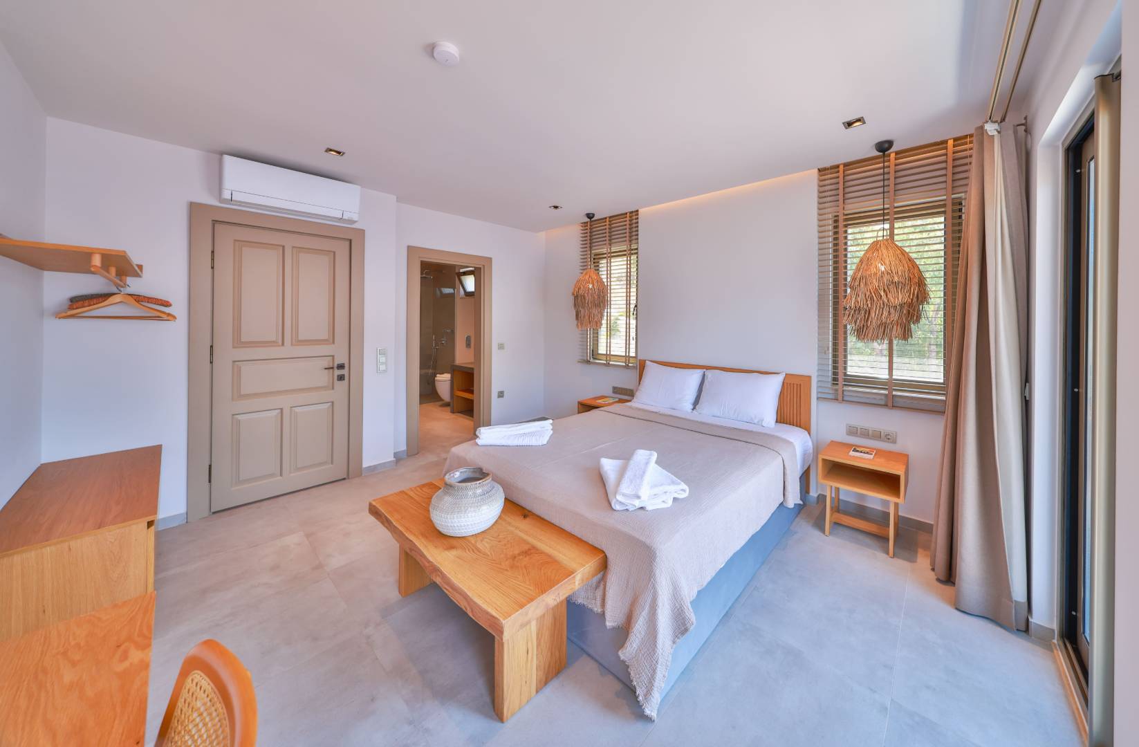 Kaş Andifli'de Muhteşem Deniz Manzaralı, Özel Havuzlu, 6 Kişilik Villa