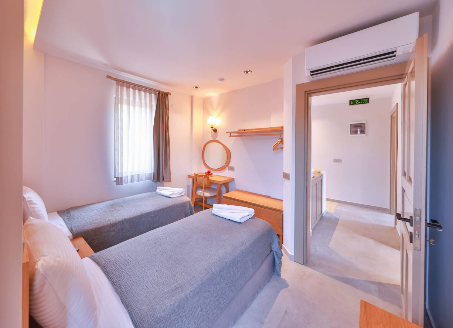 Kaş Andifli'de Muhteşem Deniz Manzaralı, Özel Havuzlu, 6 Kişilik Villa