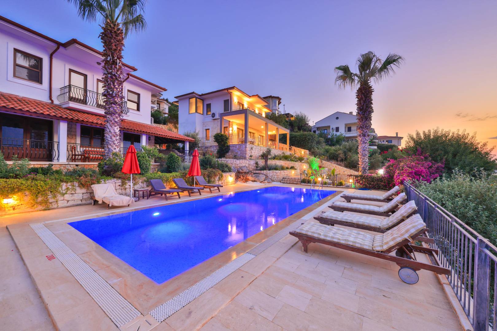 Kaş Andifli'de Muhteşem Deniz Manzaralı, Özel Havuzlu, 6 Kişilik Villa