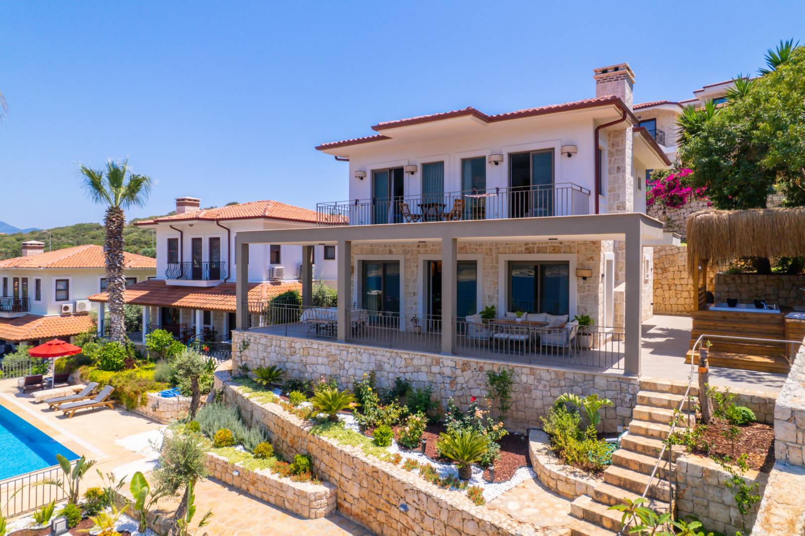 Kaş Andifli'de Muhteşem Deniz Manzaralı, Özel Havuzlu, 6 Kişilik Villa