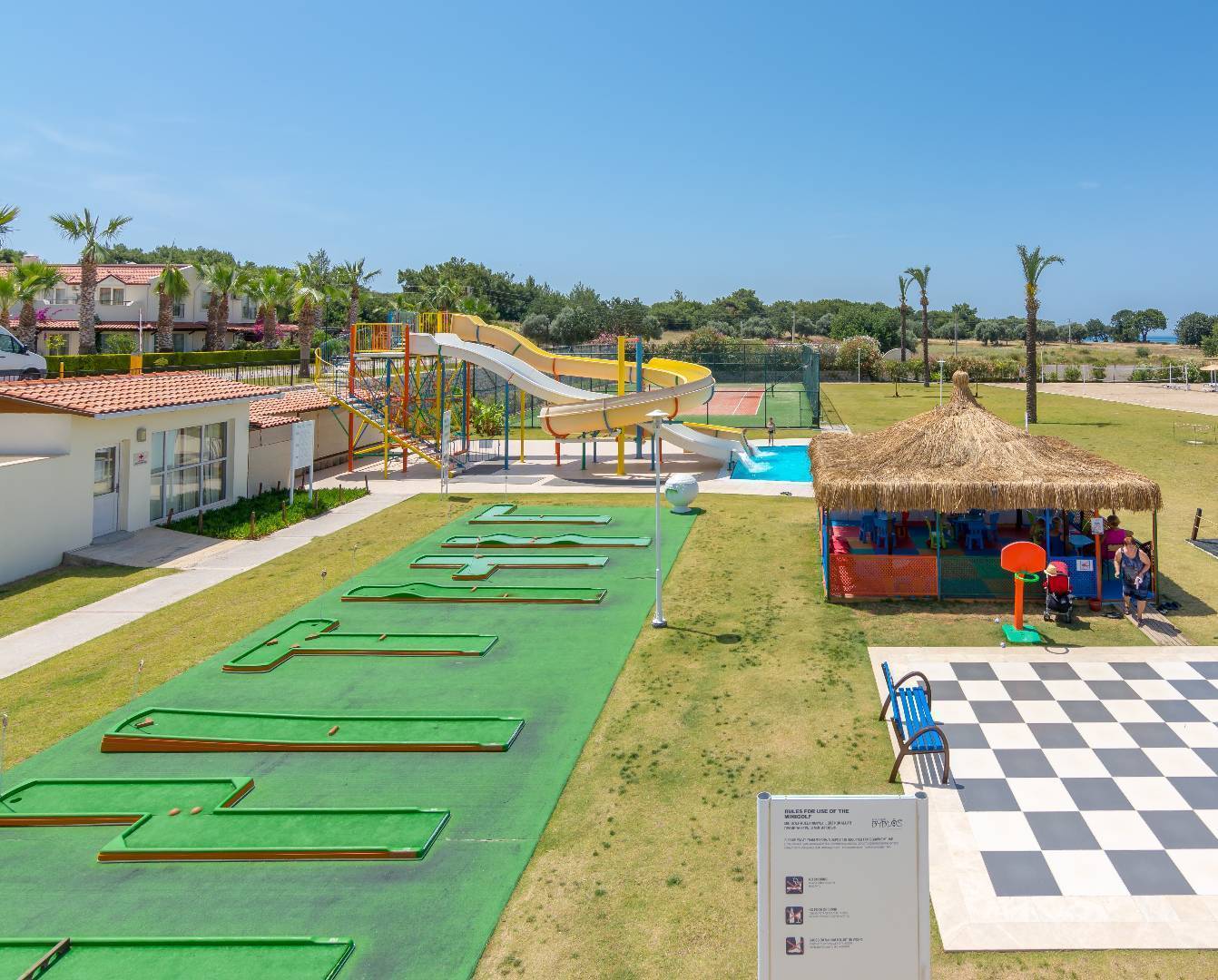 Didim Akbük'te Denize Sıfır, Ortak Havuzlu, Tatil Evi