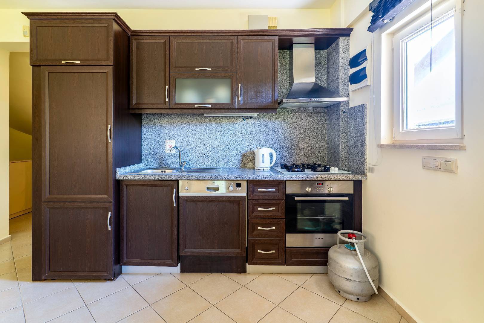 Didim Akbük'te Denize Sıfır, Özel Plajlı, 3+1 Kiralık Villa 45822 — 7
