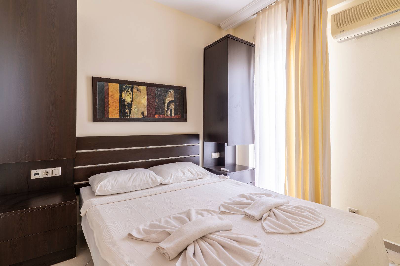 Didim Akbük'te Denize Sıfır, Özel Plajlı, 3+1 Kiralık Villa 45822 — 8