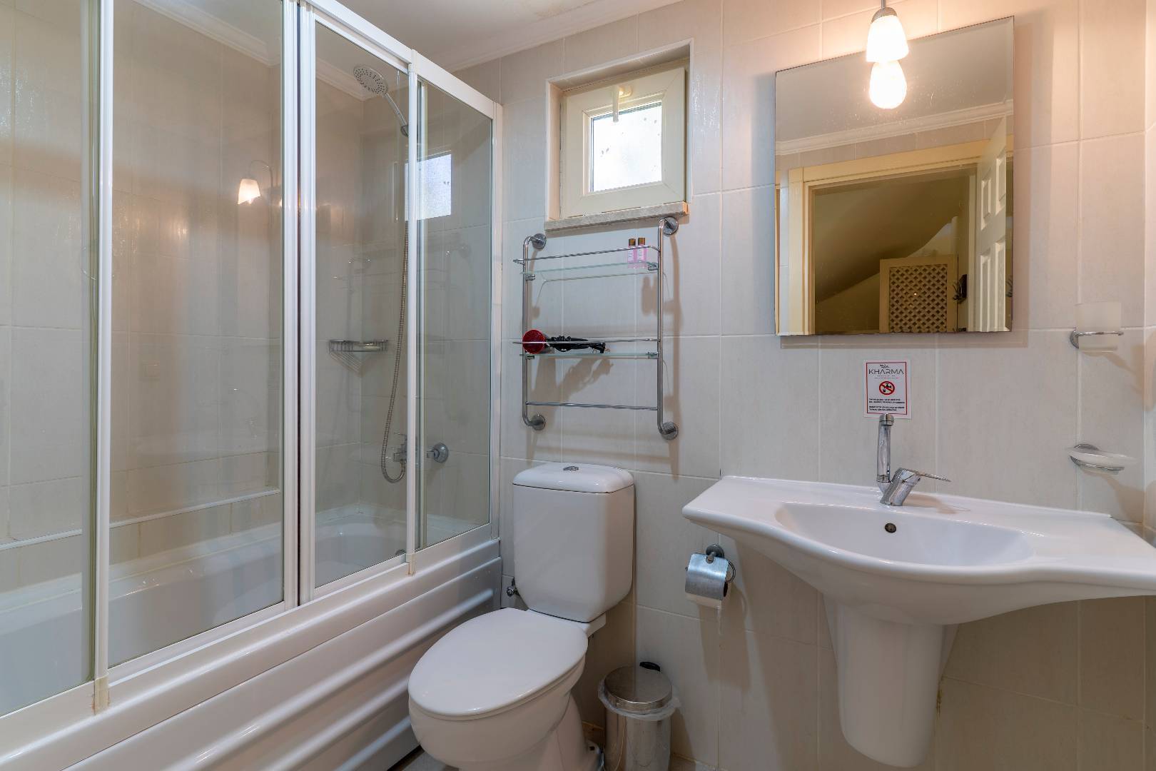 Didim Akbük'te Denize Sıfır, Özel Plajlı, 3+1 Kiralık Villa 45822 — 9