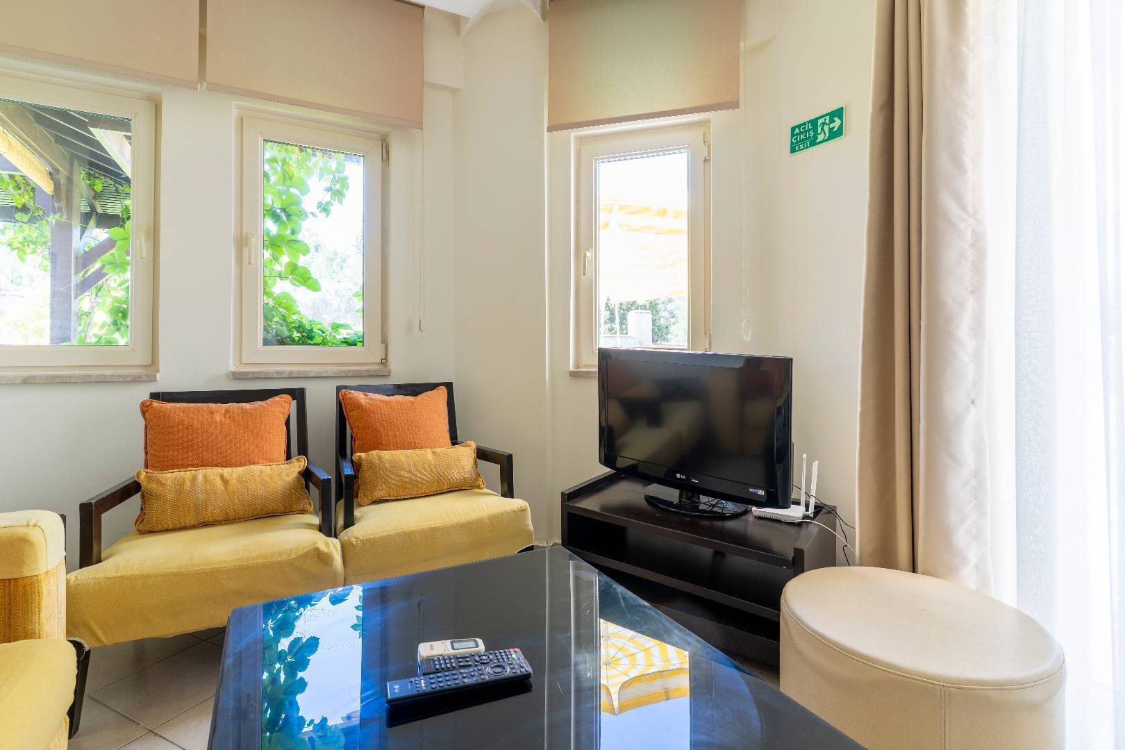 Didim Akbük'te Tesis İçerisinde, 3+1, Bahçeli Villa