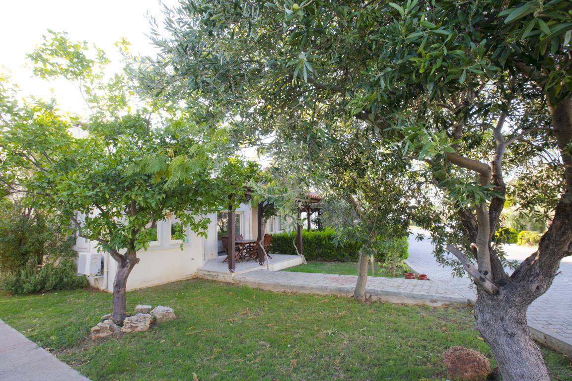 Didim Akbük'te Tesis İçerisinde, Ortak Havuzlu, 3+1 Villa 46085