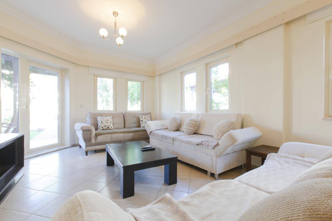 Didim Akbük'te Tesis İçerisinde, Ortak Havuzlu, 3+1 Villa 46085 — 4
