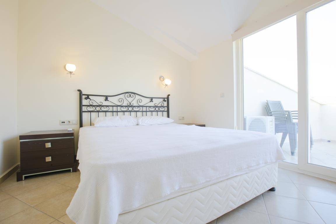 Didim Akbük'te Tesis İçerisinde, Ortak Havuzlu, 3+1 Villa 46085 — 9