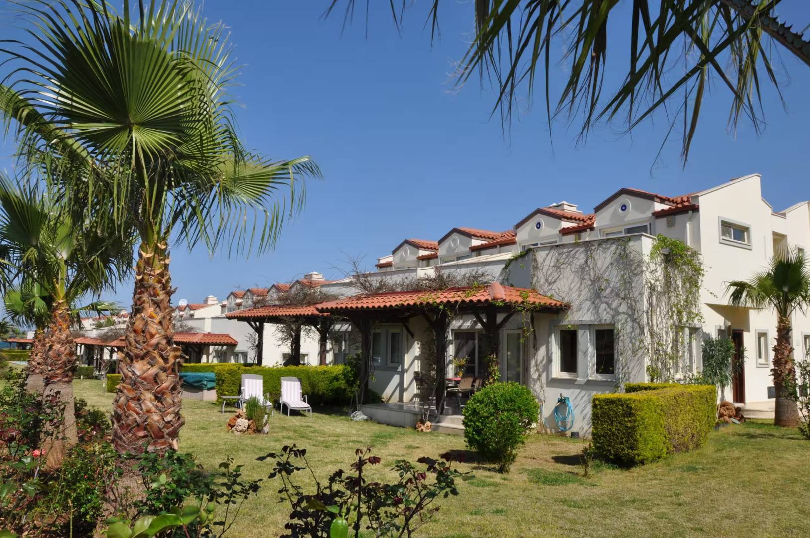 Didim Akbük'te Tesis İçerisinde, Ortak Havuzlu, 3+1 Villa 46110