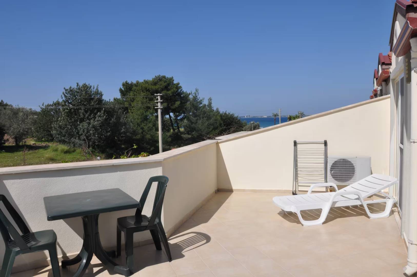 Didim Akbük'te Tesis İçerisinde, Ortak Havuzlu, 3+1 Villa