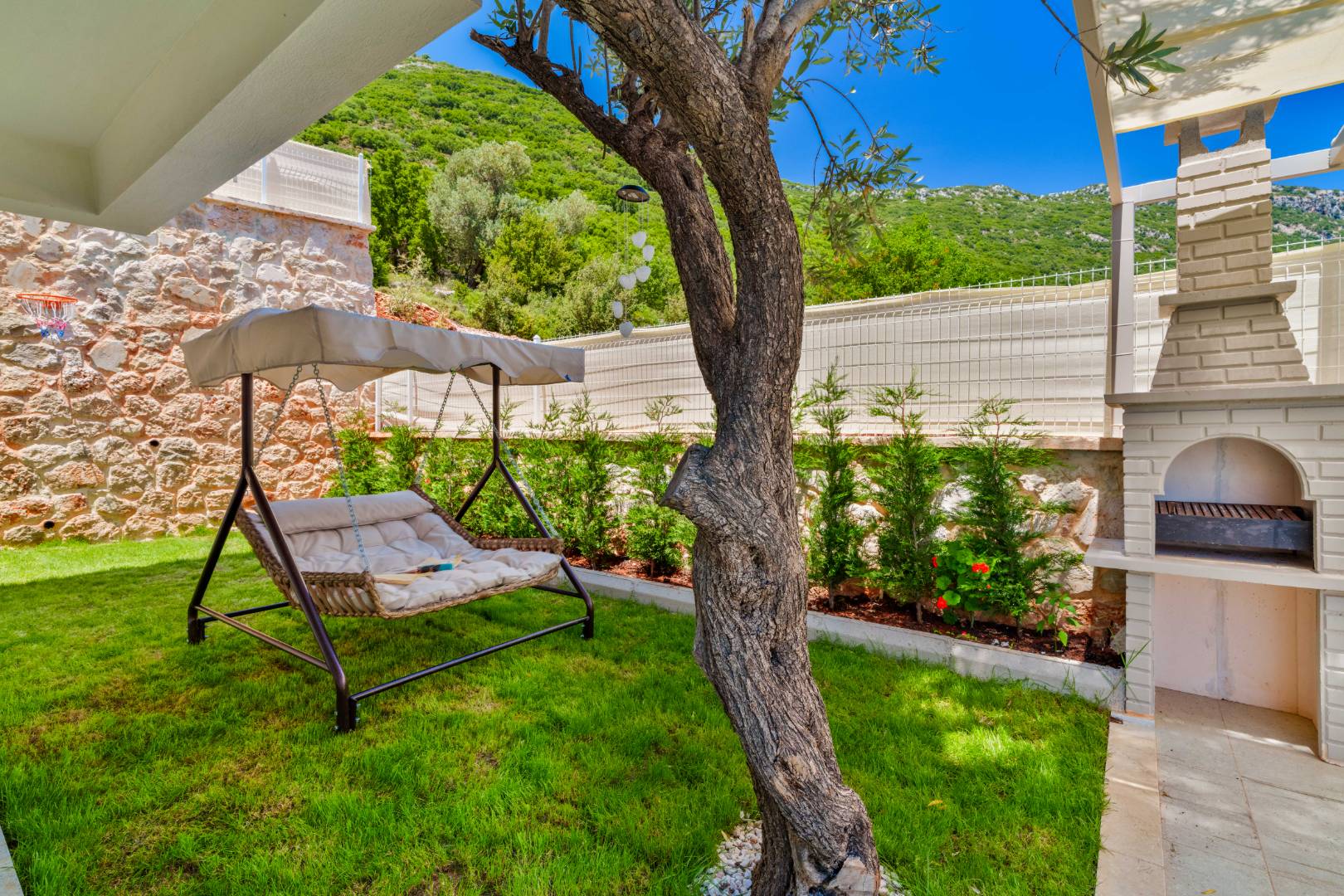 Kaş Çukurbağ'da Huzurlu Doğada, Özel Havuzlu, Kiralık Villa