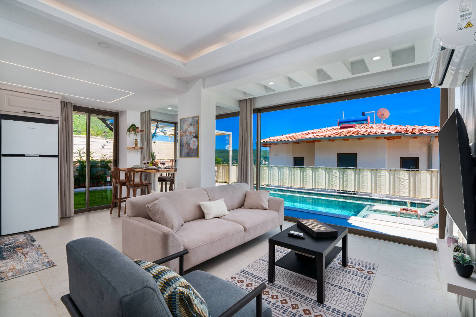 Kaş Çukurbağ'da Huzurlu Doğada, Özel Havuzlu, Kiralık Villa