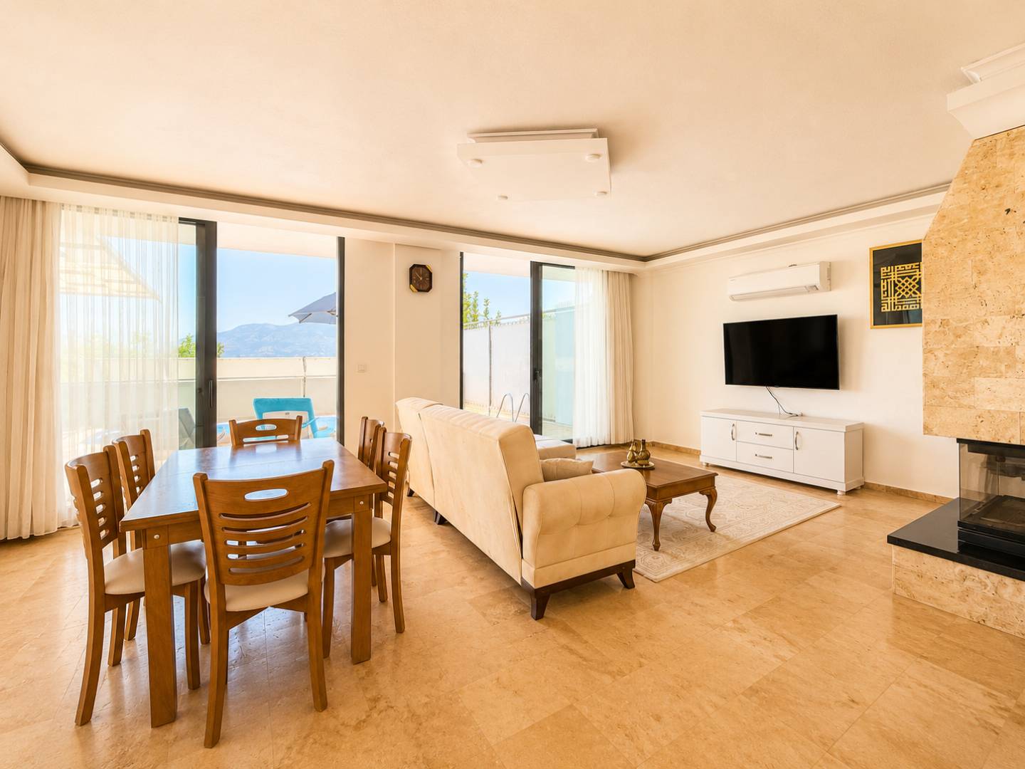 Kaş Palamut'da Enfes Doğa Manzaralı, Özel Havuzlu, Geniş Villa
