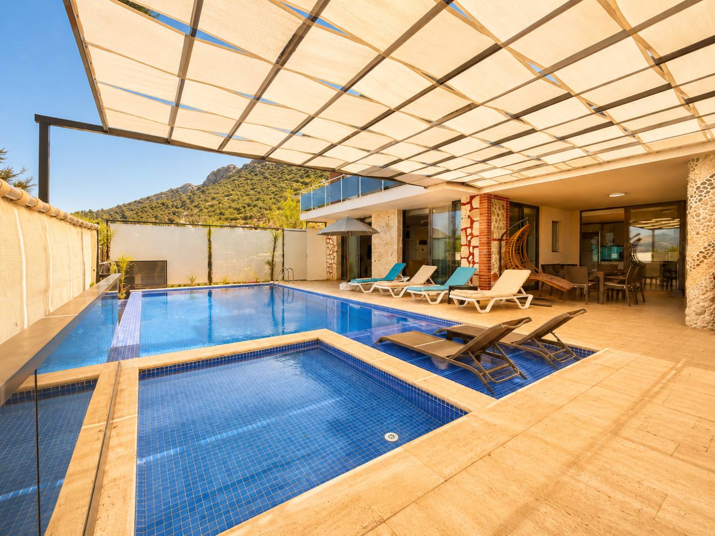 Kaş Palamut'da Enfes Doğa Manzaralı, Özel Havuzlu, Geniş Villa 45975 — 3
