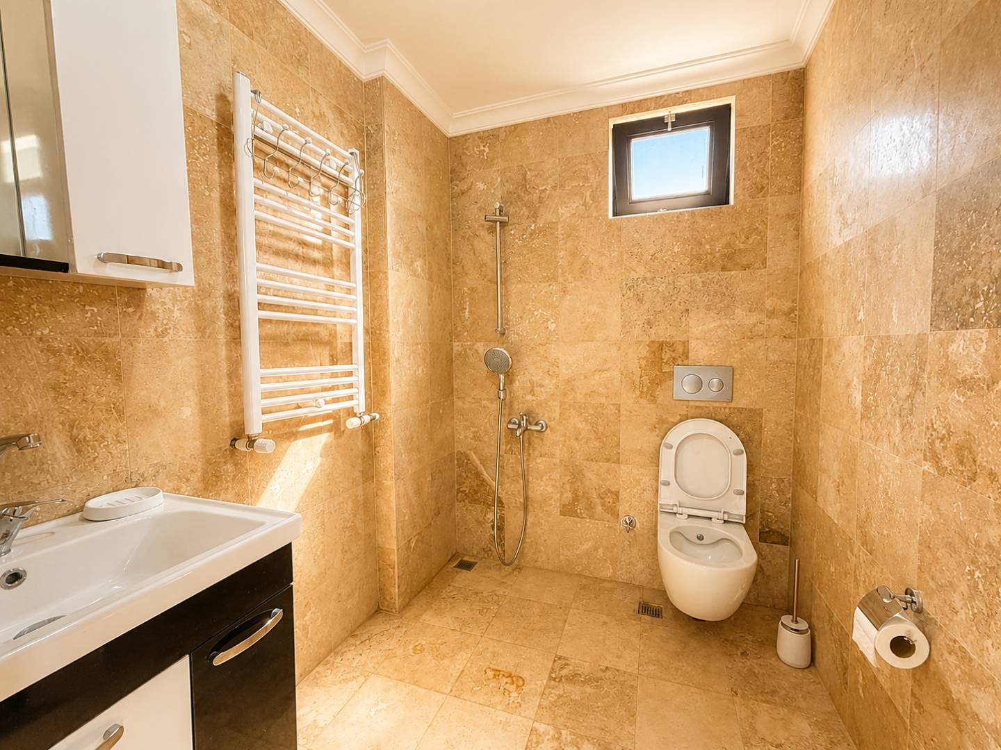 Kaş Palamut'da Enfes Doğa Manzaralı, Özel Havuzlu, Geniş Villa