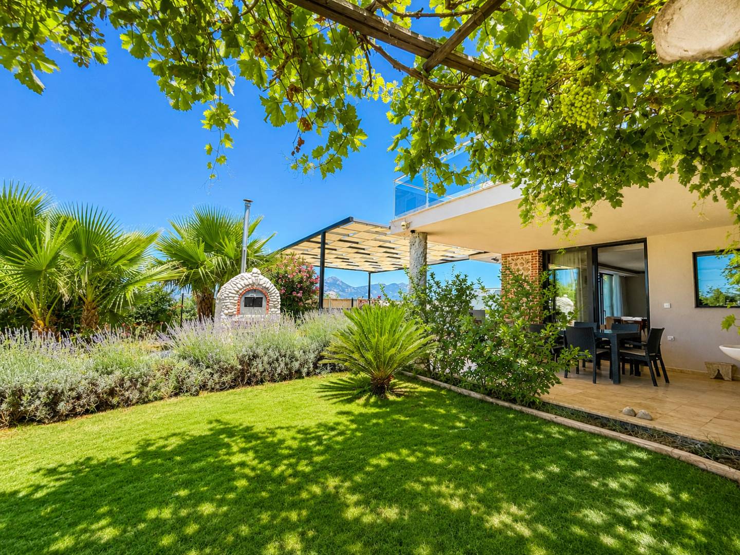 Kaş Palamut'da Enfes Doğa Manzaralı, Özel Havuzlu, Geniş Villa