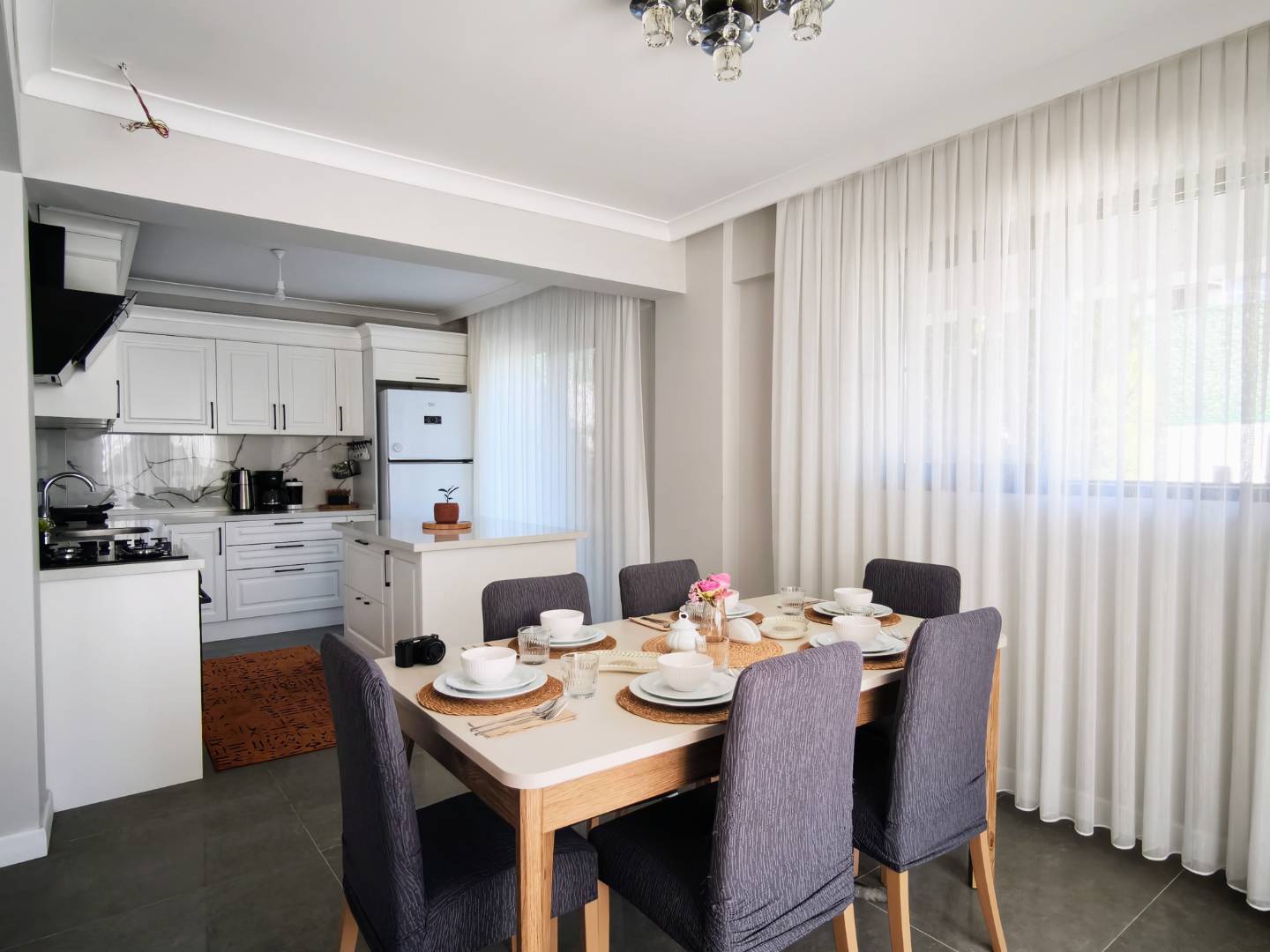 Seydikemer Gerişburnu'nda Geniş Aileler için Uygun, Özel Havuzlu, Modern Villa