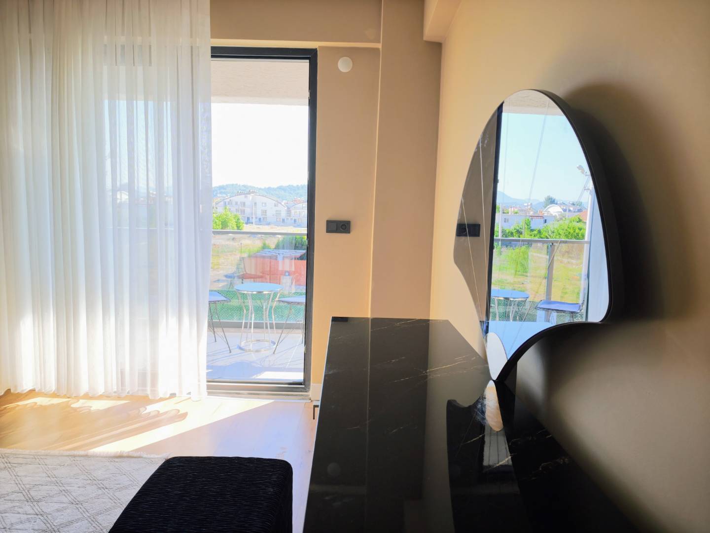 Seydikemer Gerişburnu'nda Geniş Aileler için Uygun, Özel Havuzlu, Modern Villa