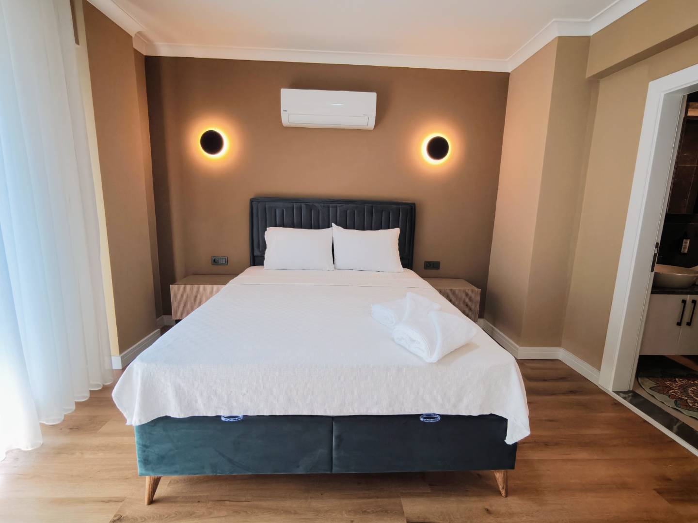 Seydikemer Gerişburnu'nda Geniş Aileler için Uygun, Özel Havuzlu, Modern Villa
