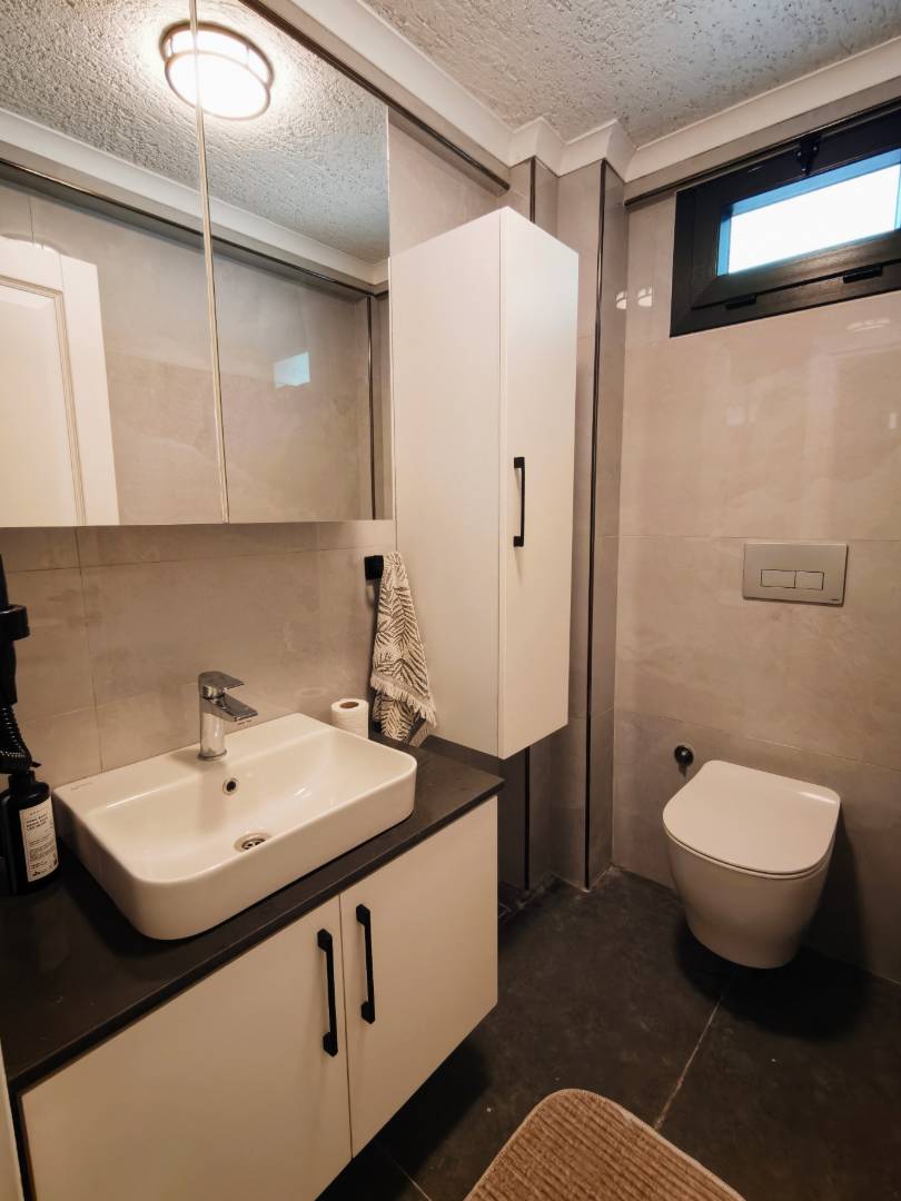Seydikemer Gerişburnu'nda Geniş Aileler için Uygun, Özel Havuzlu, Modern Villa