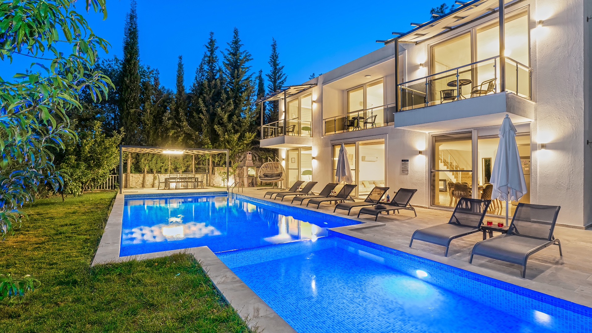Kaş İslamlar'da Huzurlu Doğada, Özel Havuzlu, 4+1, Konforlu Villa  