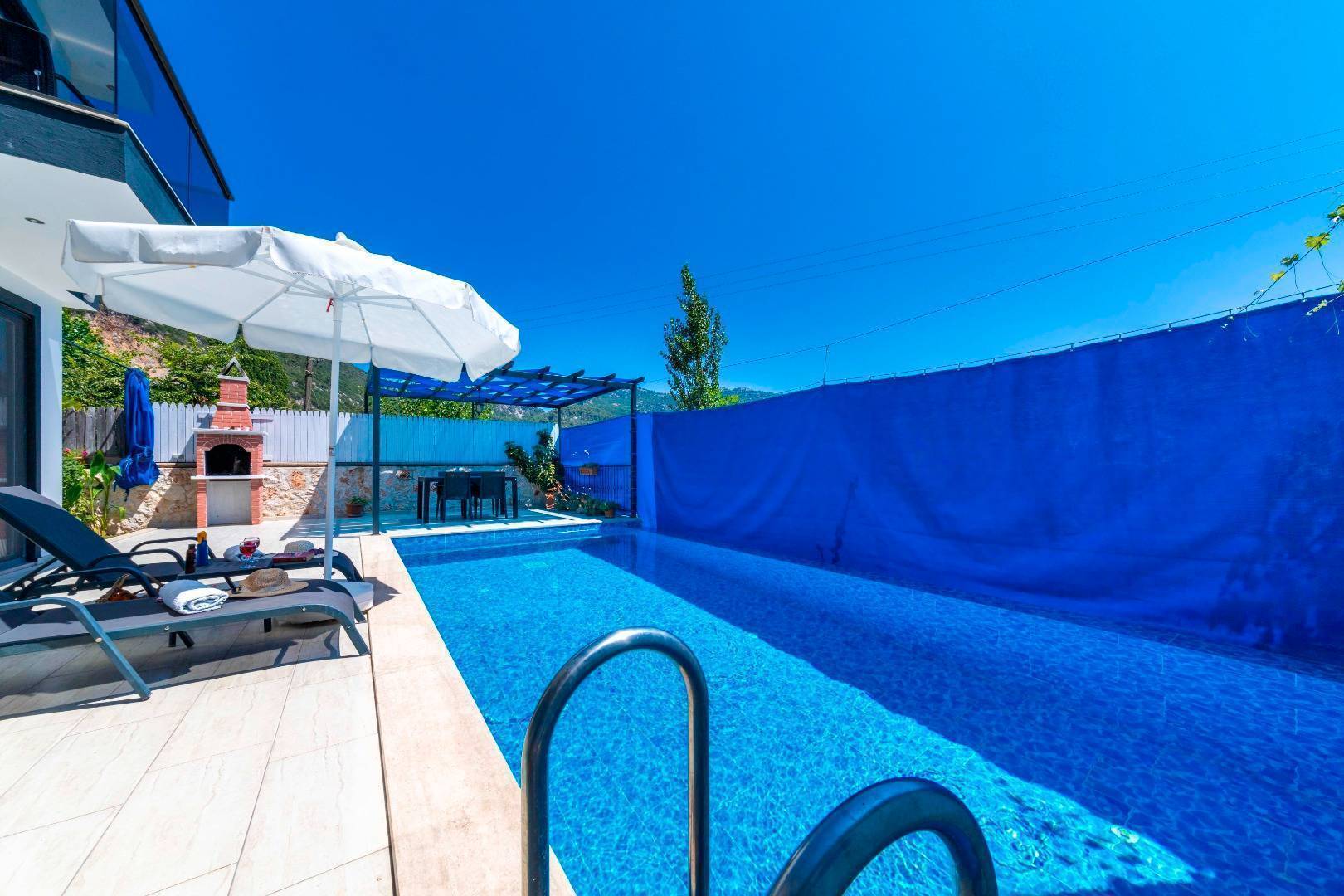 Kaş İslamlar'da Muhteşem Doğa Manzaralı, Jakuzili, 2 Kişilik Villa 45699 — 2