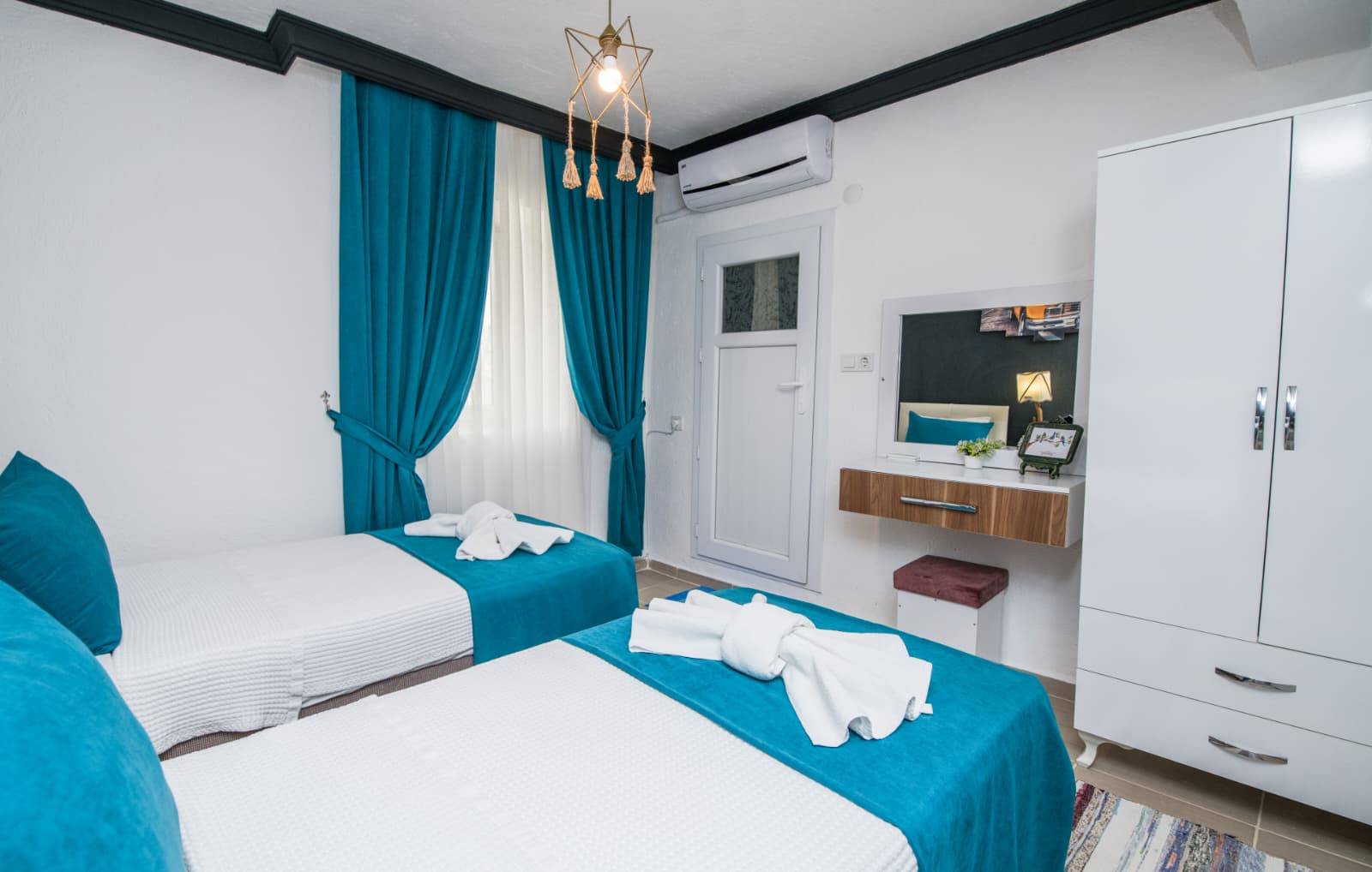 Kaş Bezirgan'da Balayı Çiftlerine Uygun, Özel Havuzlu, Kiralık Villa