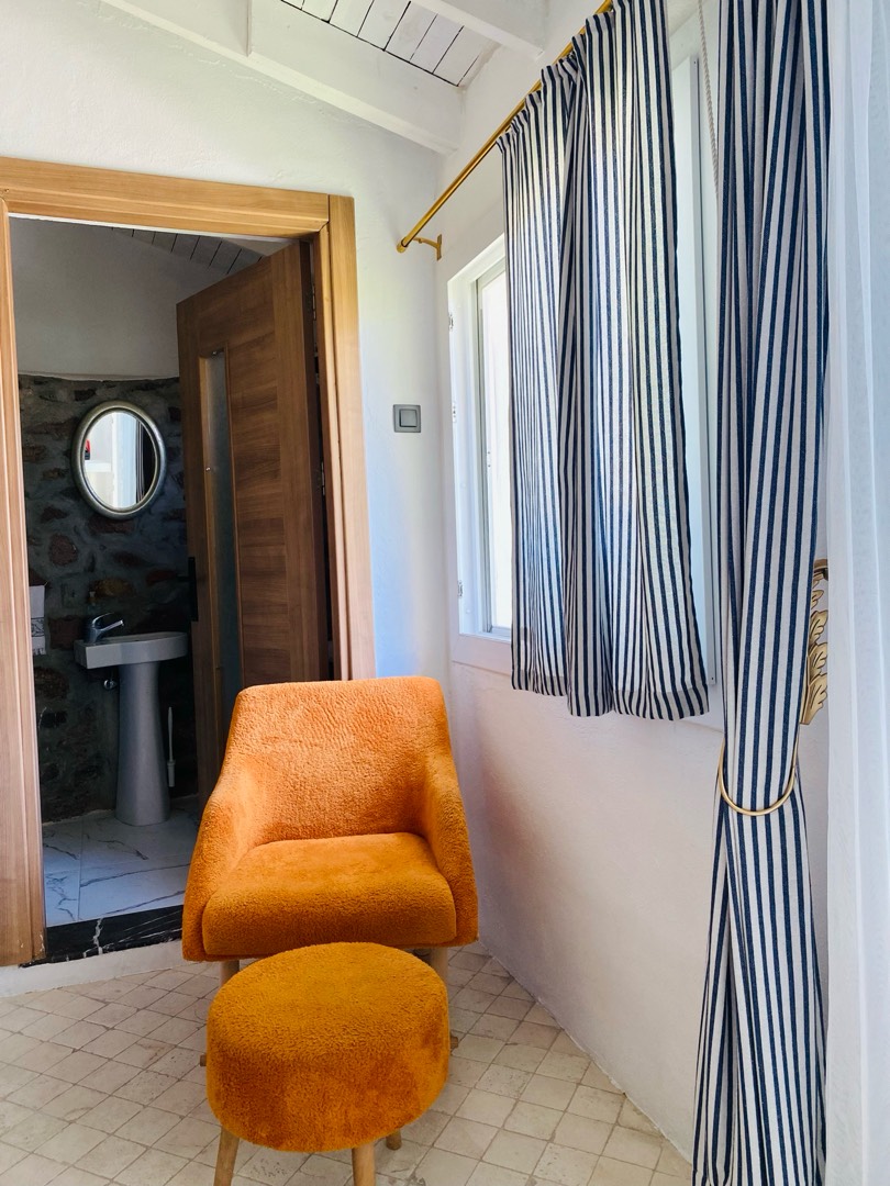 Eritrai’Bahçeli Taş Oda-HUZURLU &VERANDA KEYFİ-ALAÇATI 10 dk