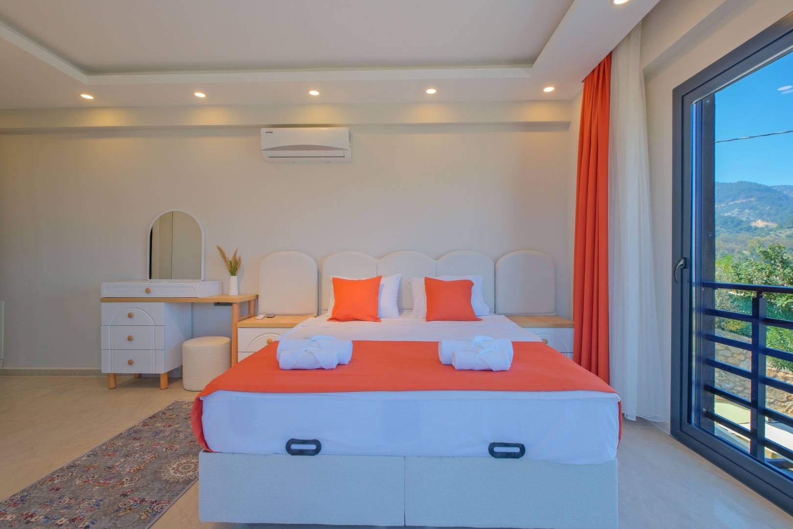 Fethiye Bozyer'de Doğa İle Baş Başa, Özel Havuzlu, 3+1 İkiz Villa