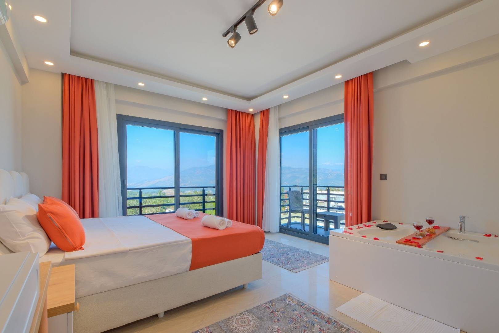Fethiye Bozyer'de Doğa İle Baş Başa, Özel Havuzlu, 3+1 İkiz Villa