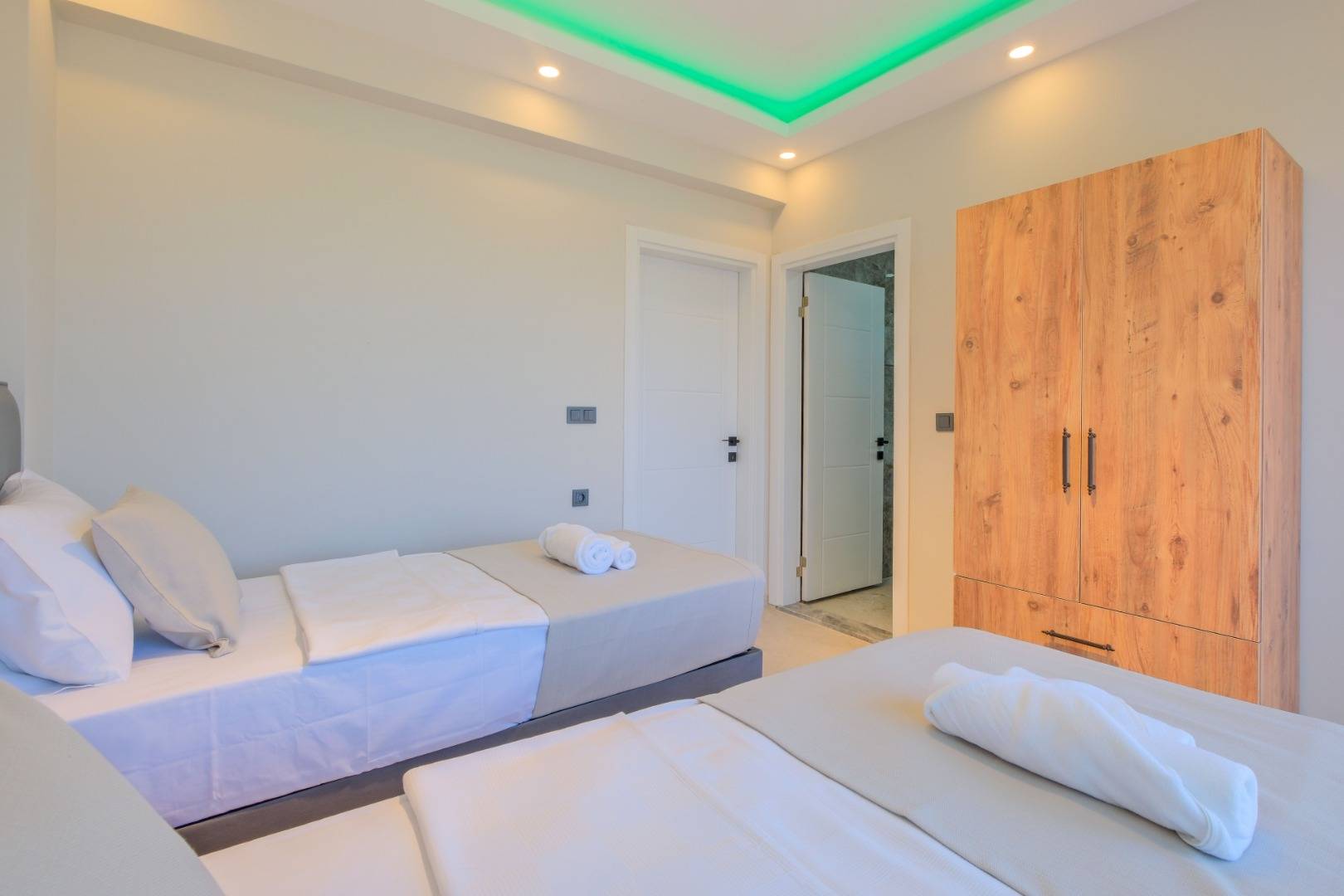 Fethiye Bozyer'de Doğa İle Baş Başa, Özel Havuzlu, 3+1 İkiz Villa