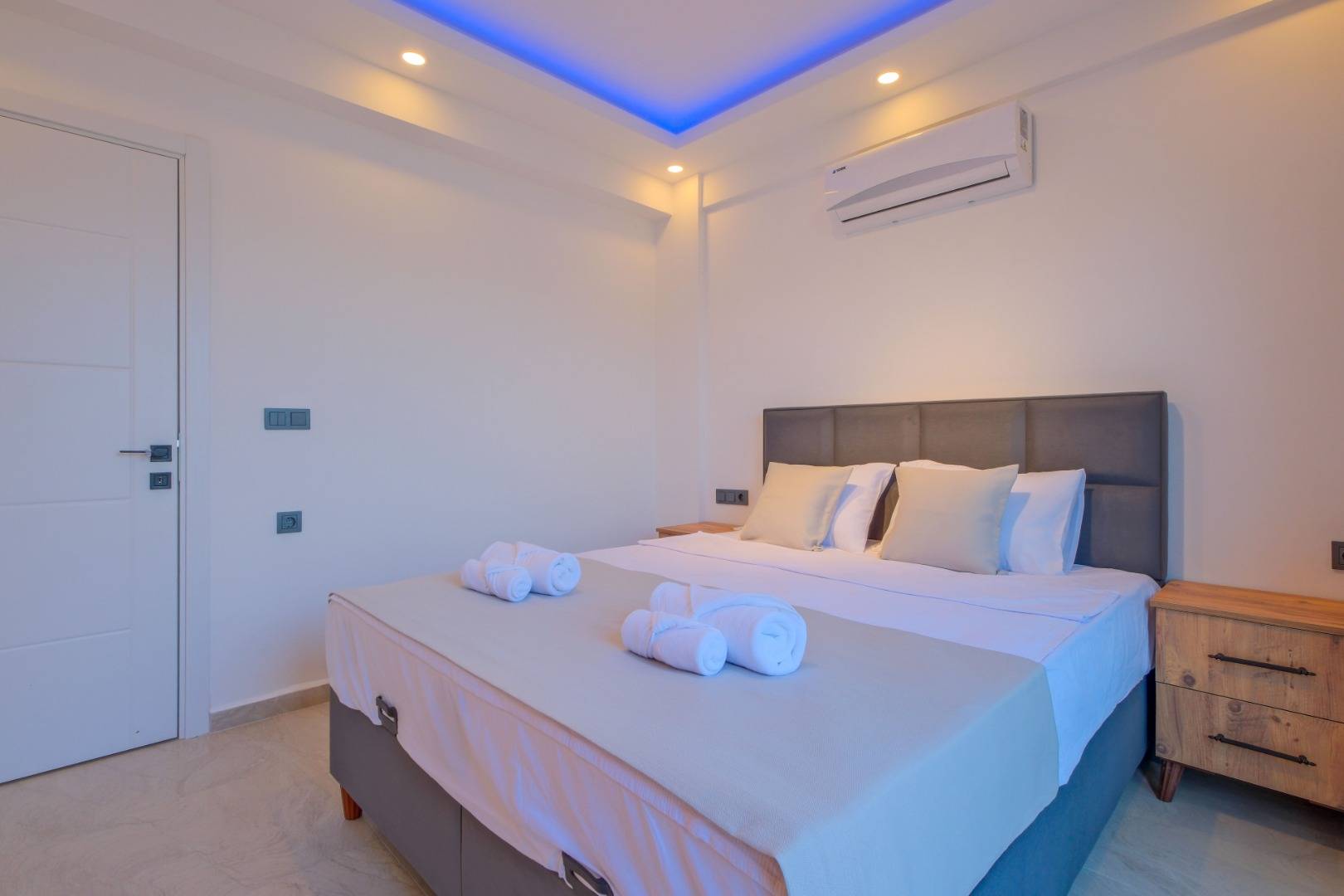 Fethiye Bozyer'de Geniş Ailelere Uygun, Özel Havuzlu, 3+1 Kiralık Villa