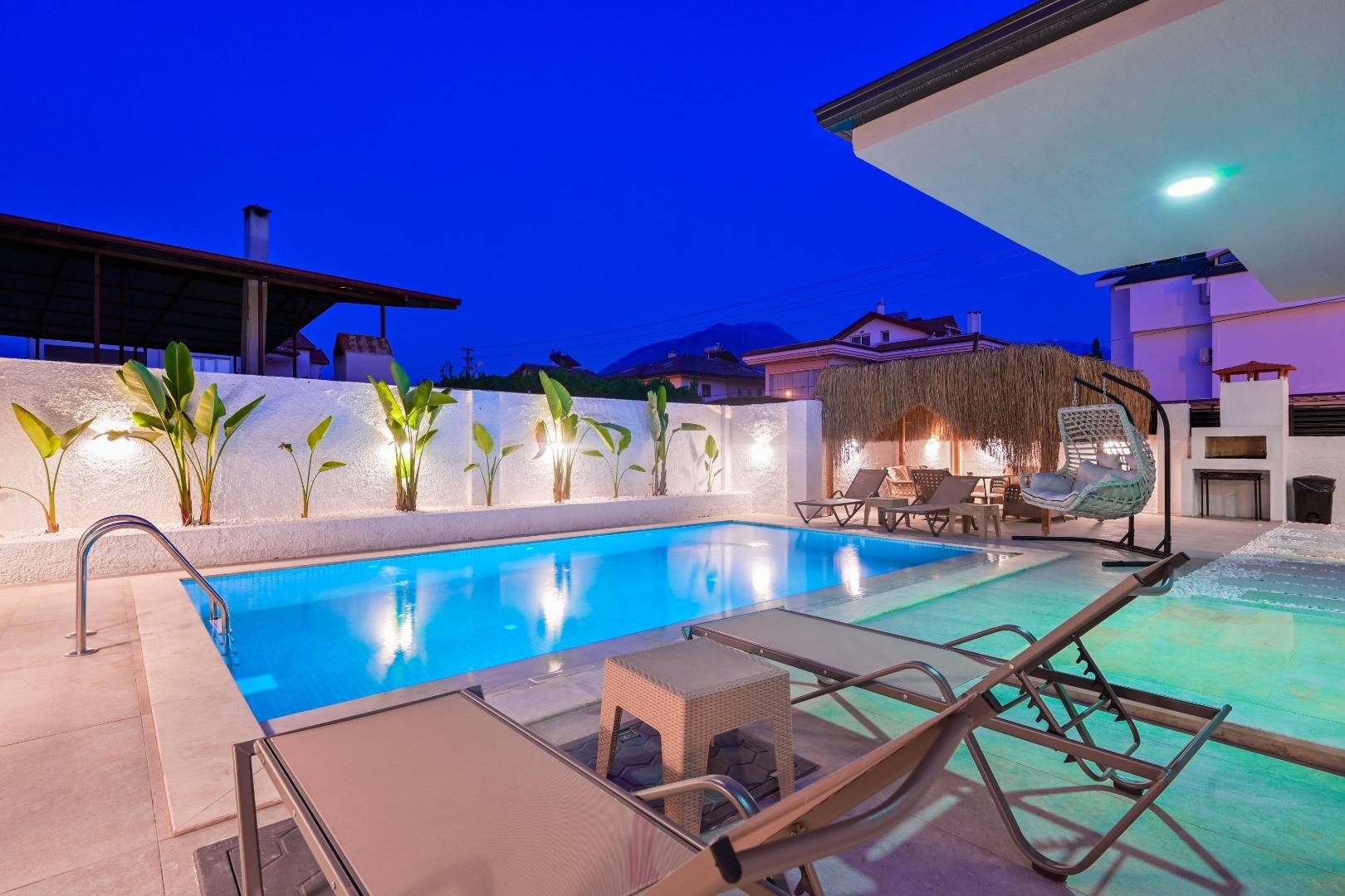 Fethiye Çiftlik'te Elverişli Konumda, Özel Havuzlu, 4+1 Villa 46367 — 3
