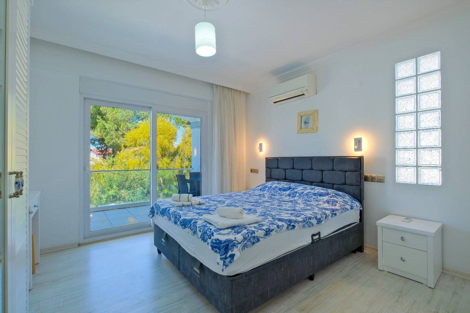 Fethiye Çiftlik'te Elverişli Konumda, Özel Havuzlu, Bahçeli Villa