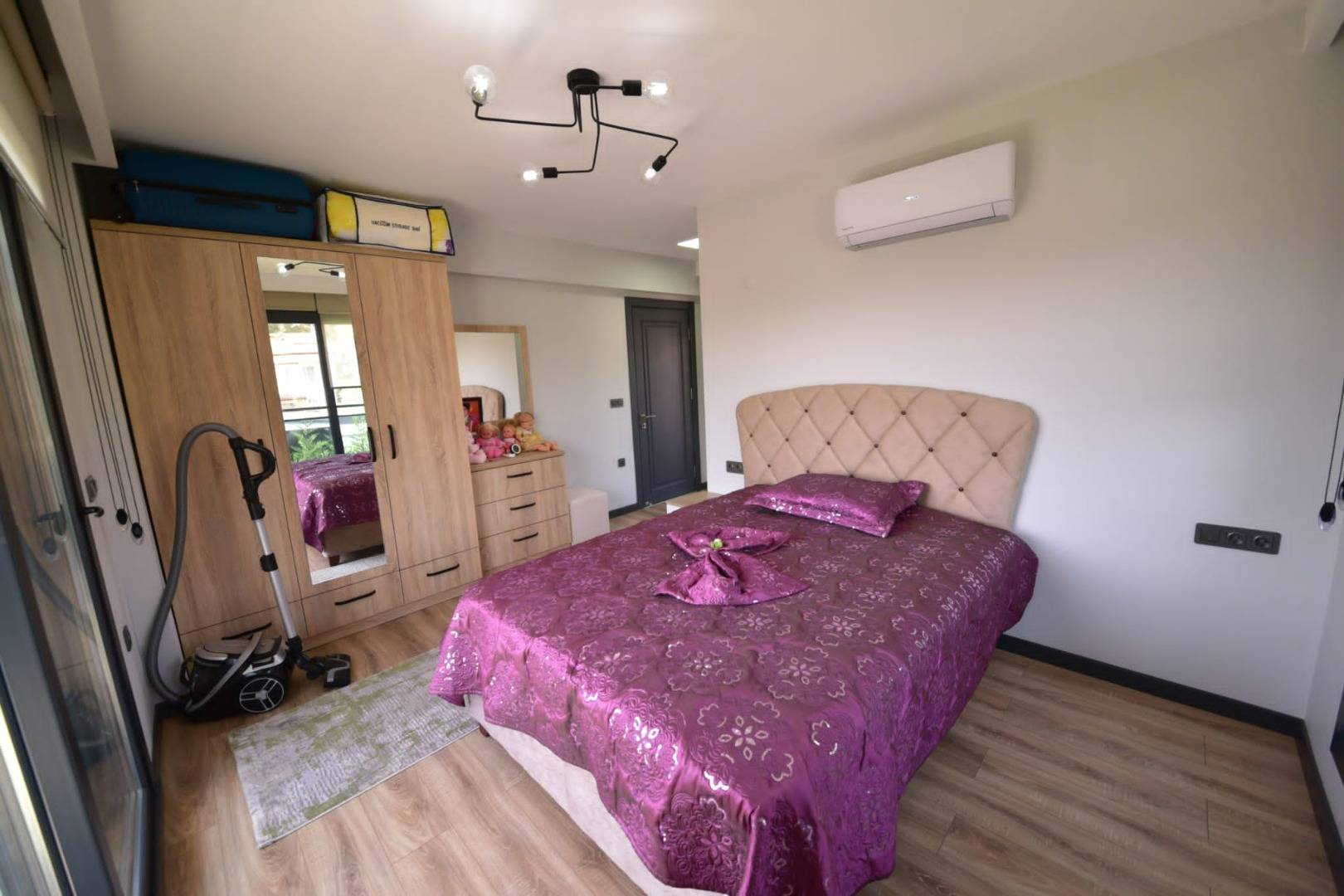 Fethiye Çiftlik'te Sakin Konumda, Özel Havuzlu, Modern Villa