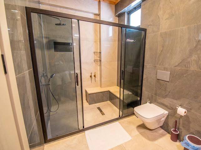 Fethiye Faralya'da Muhteşem Deniz Manzaralı, Özel Havuzlu, 4+1 Villa