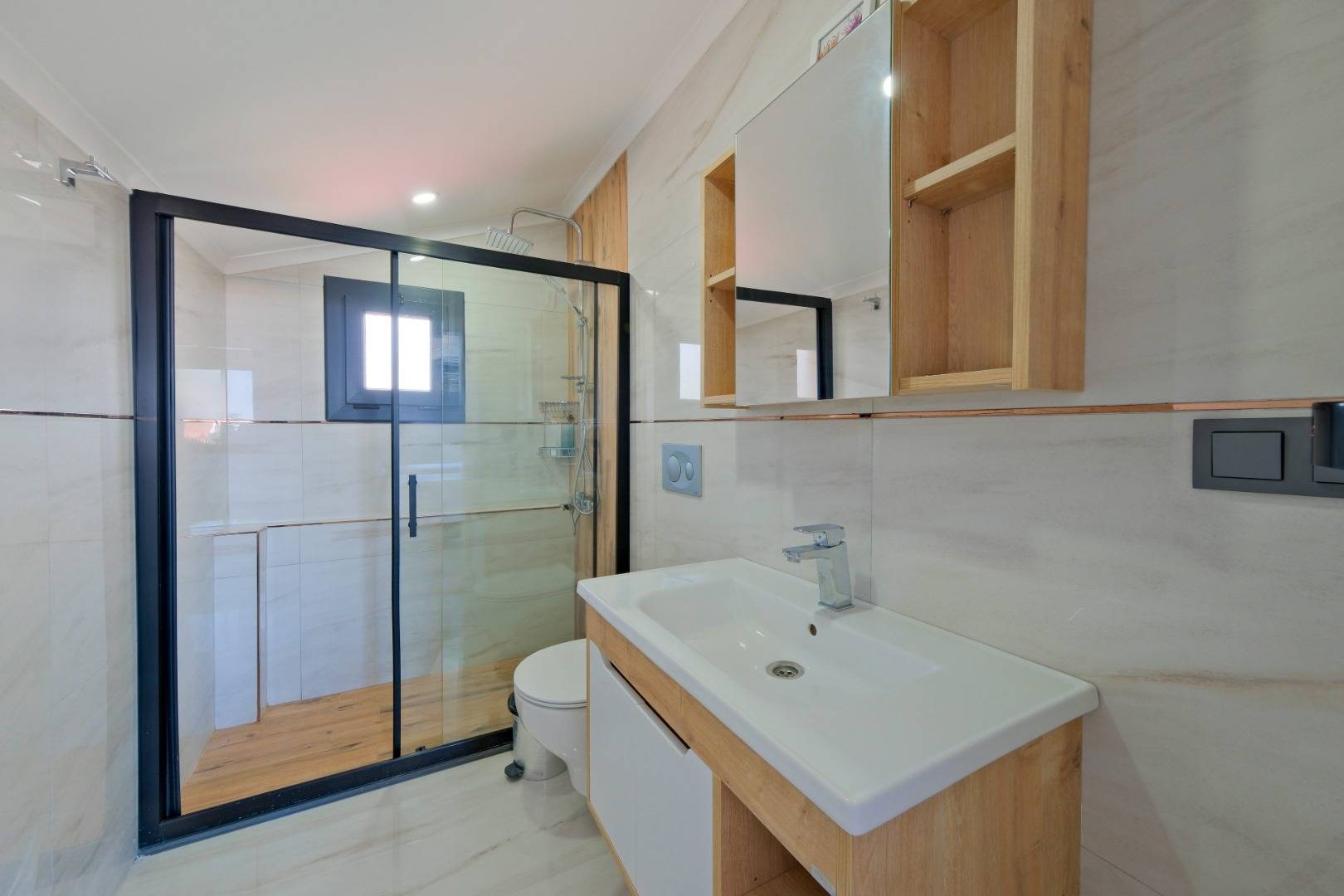 Fethiye Foça'da Yemyeşil Bahçeli, Özel Havuzlu, Çocuk Oyun Alanlı Villa