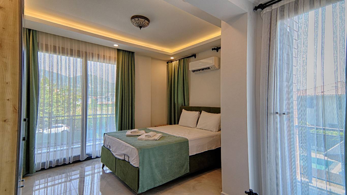 Fethiye Göcek'te Özel Havuzlu, Kalabalık Ailelere Uygun, Lüks Villa